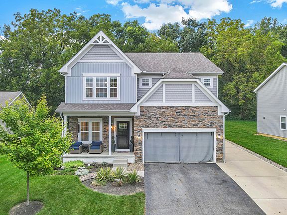 2nd image of 208 Delaware Dr