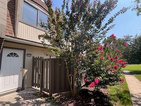 3rd image of 7916 Casa Grande Pl Suite C
