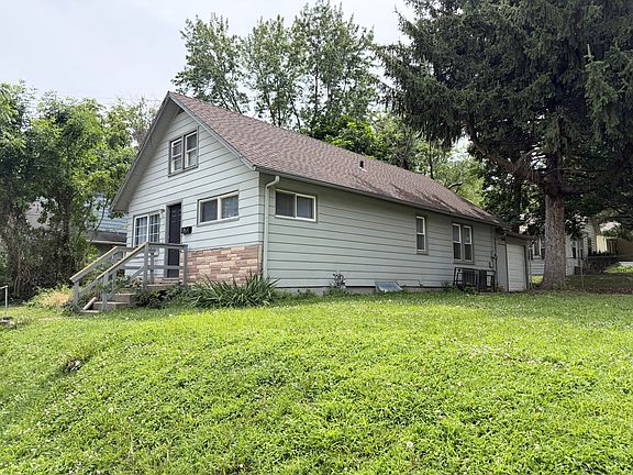 2nd image of 302 S Hocker Ave