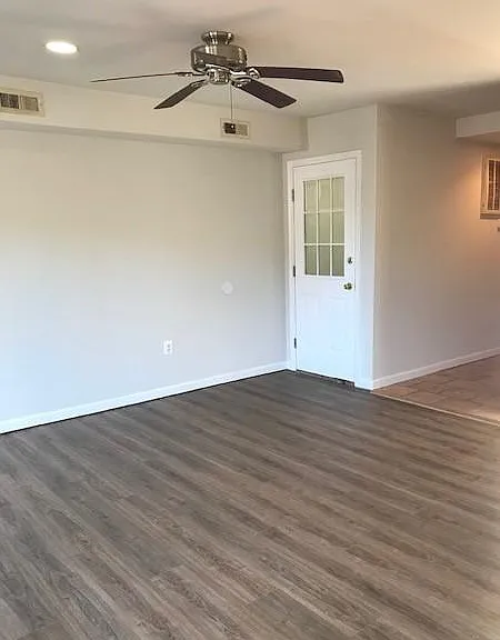 Main Room - Apartment Entry