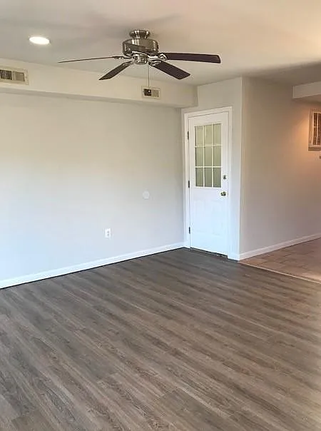 Main Room - Apartment Entry