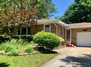 1612 S Hopkins St, Grand Haven, MI 49417