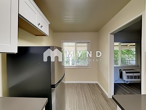 5th image of 3008 O St APT 7