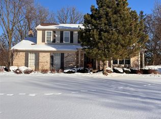 1805 Hickory Bark Ln, Bloomfield Hills, MI 48304