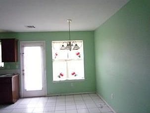 3rd image of 810 Sunflower Dr