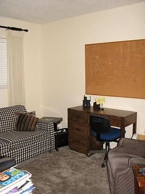 2nd Bedroom/Den