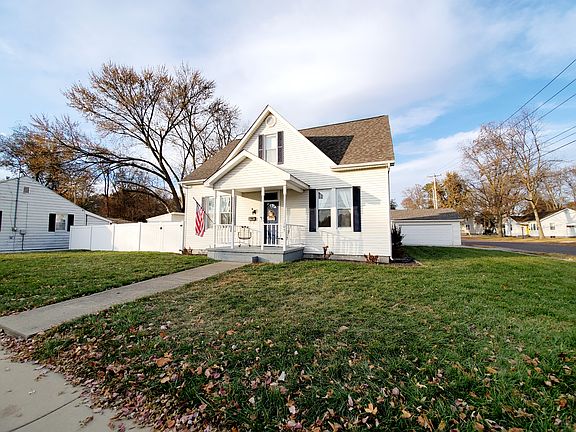 4th image of 107 W Green St