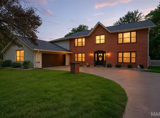 819 Colleen Dr, O Fallon, MO 63366