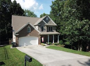 1021 38th Ave NE, Hickory, NC 28601