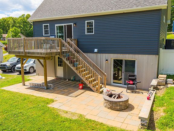 5th image of 72 Bentwood Rd