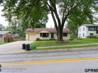 8541 Western Ave, Omaha, NE 68114