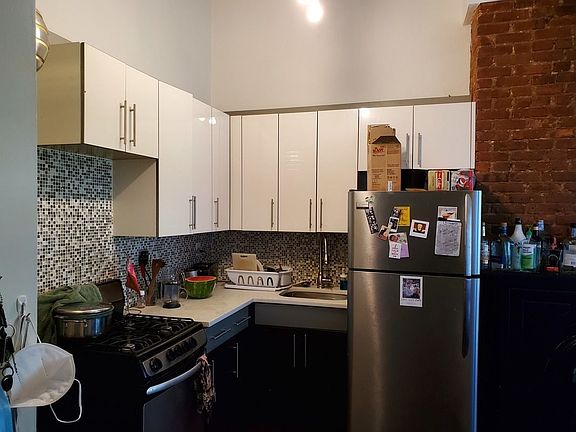 4th image of 432 Evergreen Ave #A3