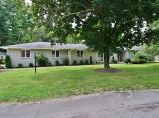 2809 Center Dr, Zanesville, OH 43701