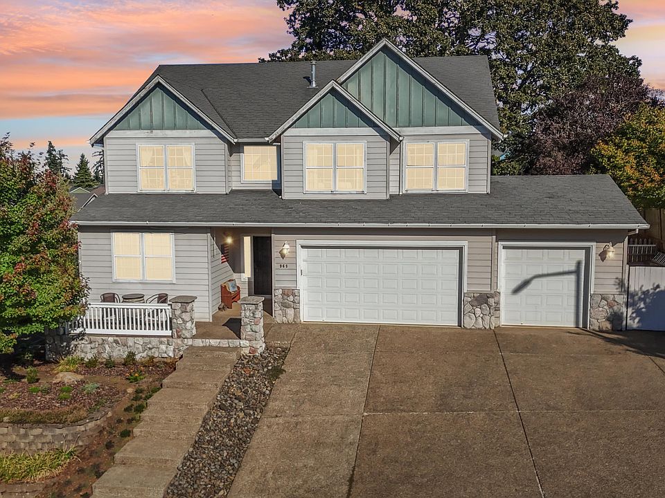 1st image of 968 Eisenhower Dr NW