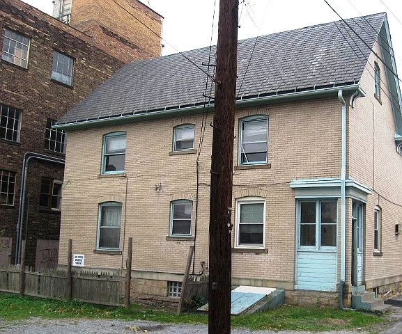 2nd image of 714 14th St