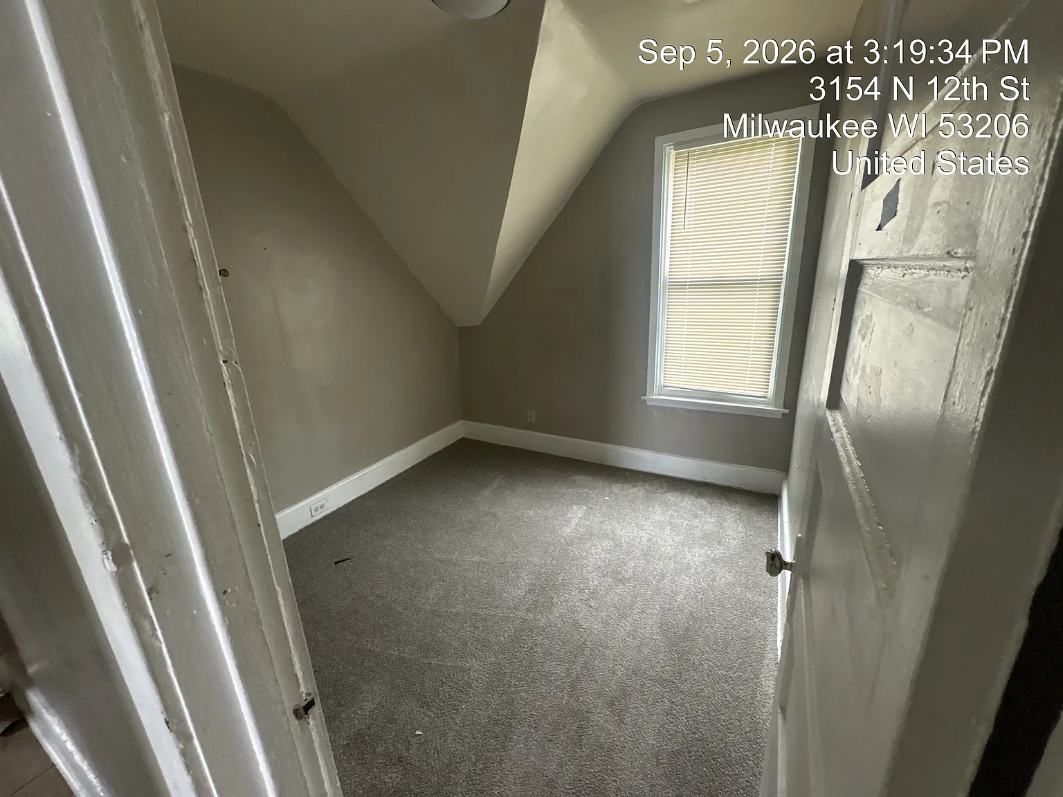 2 bed, 700 sqft, $1,100 — Photo 3