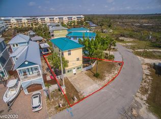 105 32nd St, Mexico Beach, FL 32456