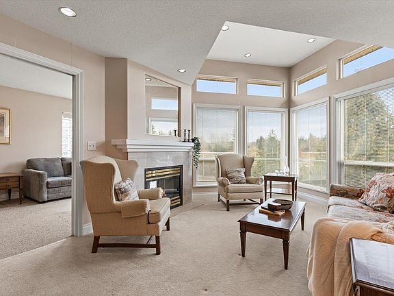 4th image of 3354 Horn St #11