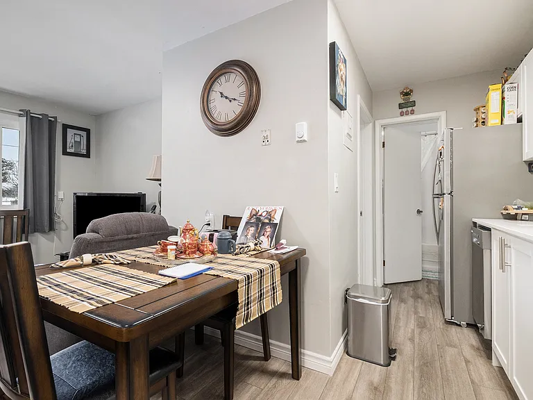 14 Scace Ave #18 — Photo 7