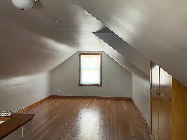 1395 Oakwood Ave — Photo 14
