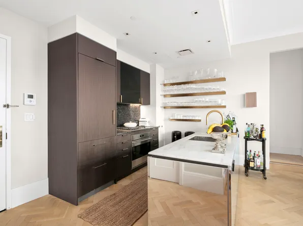 50 Clinton Street image 5 of 20