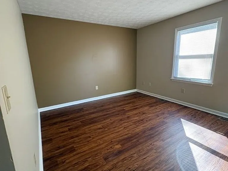 25146 York Dr #32 — Photo 5