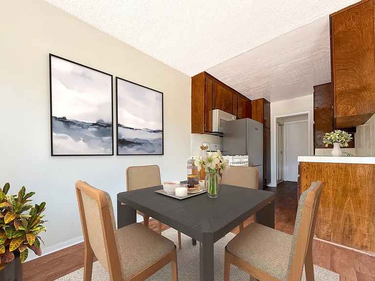 Villa Tarzana Apartment Homes — Photo 16