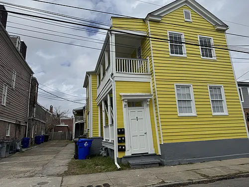 66 Amherst St Photo 1