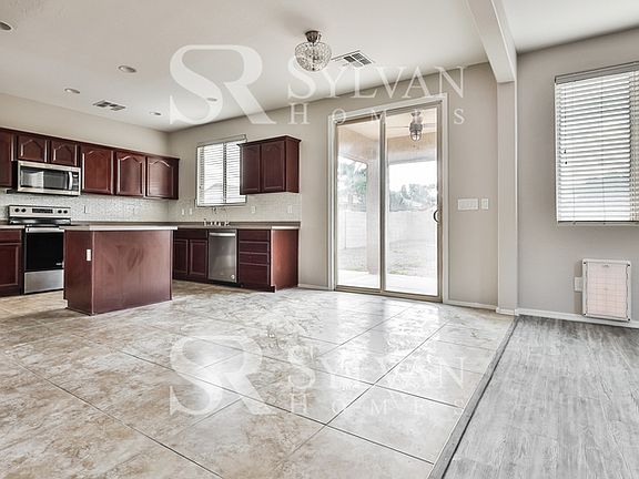 5th image of 42589 W Palmyra Ln