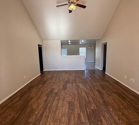 3rd image of 610 Saddlehorn Dr