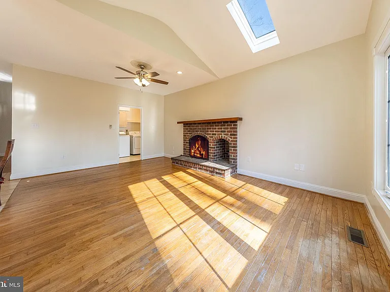 36767 Pelham Ct — Photo 9