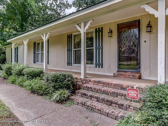 2nd image of 3528 Debbie Ln