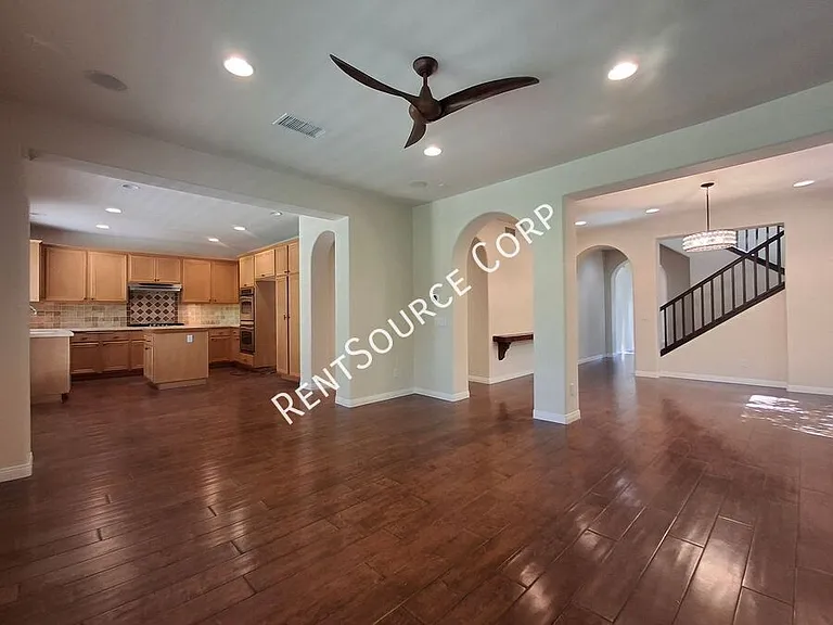 24310 Las Palmas St — Photo 10