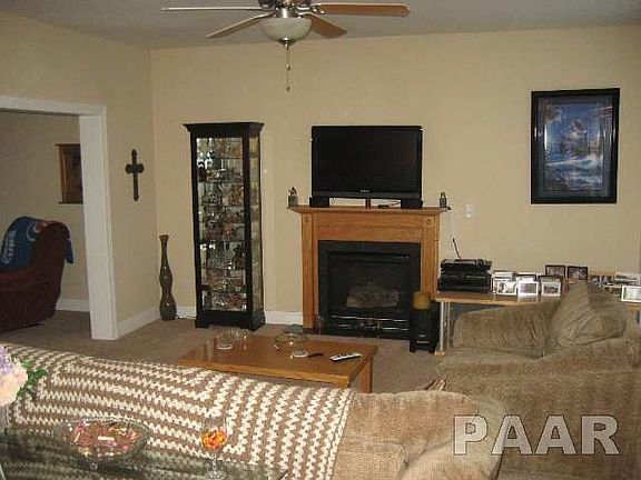 3rd image of 10302 N Autumnview Ct