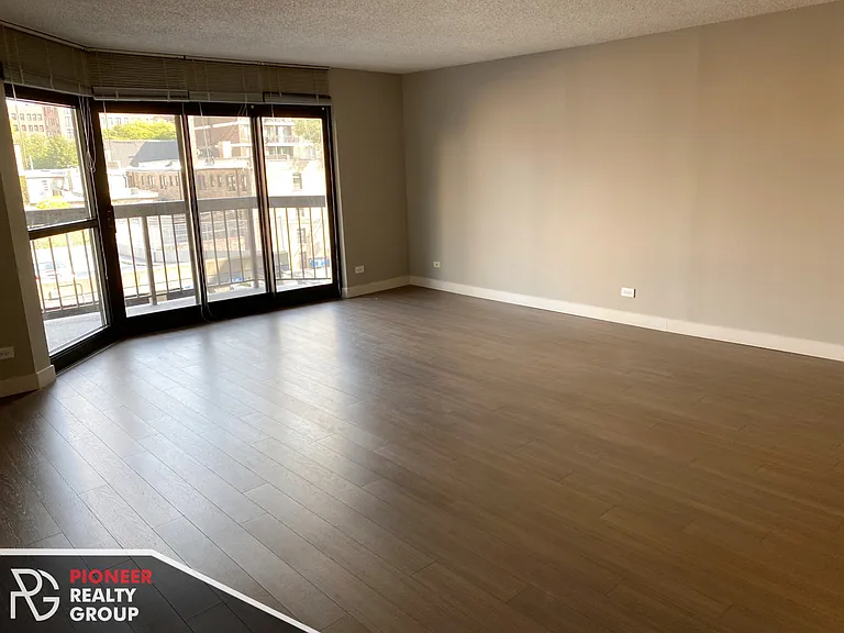 2557 N Clark St #2555-304 — Photo 8
