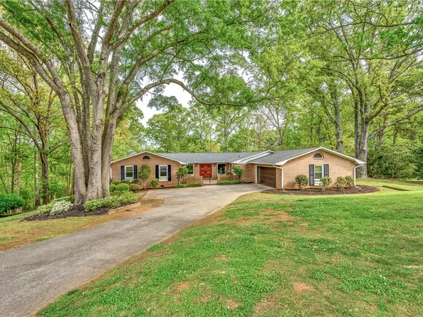141 Greybridge Rd, Pelzer, SC 29669