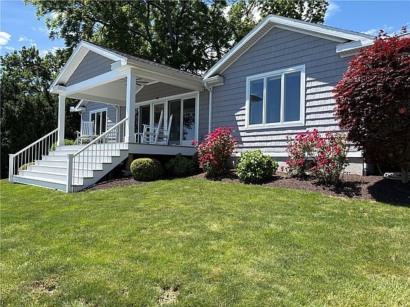4th image of 309 Maple Dr