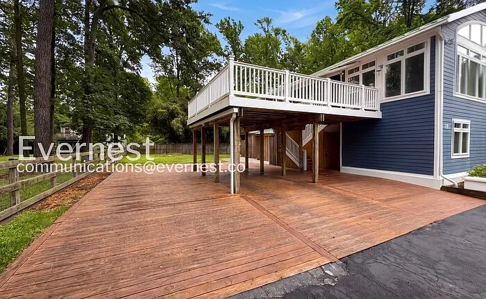 6 bed, 3.5 bath, 3536 sqft, $3,895 — Photo 2