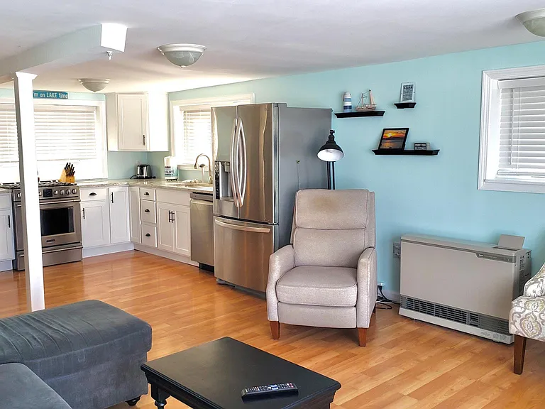 E Lakeshore Dr — Photo 9