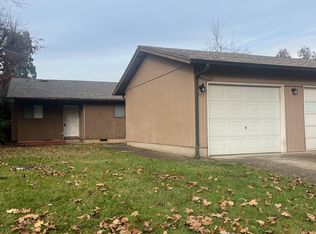 773 64th St #C, Springfield, OR 97478