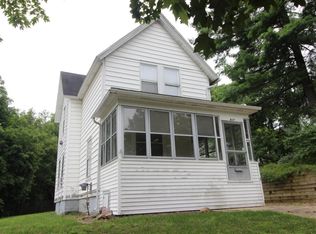 817 Pioneer St, Kalamazoo, MI 49008