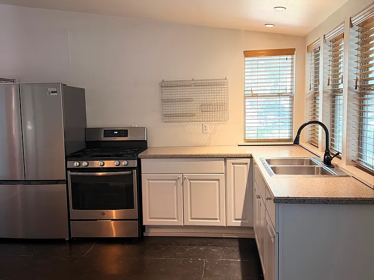 202 Eads Ave — Photo 13