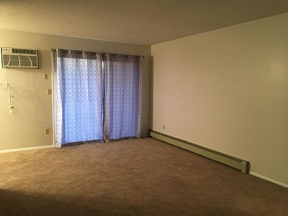 3rd image of 4460 S Poplar St Unit 208C