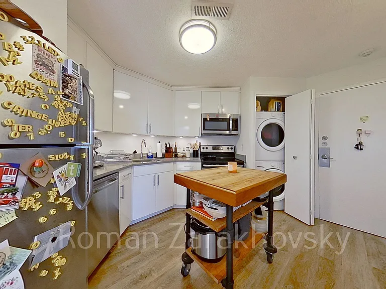 18 Webster Ave #3 — Photo 2