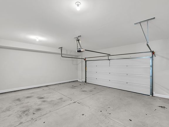 2nd image of 3644 Via Nuova Ln