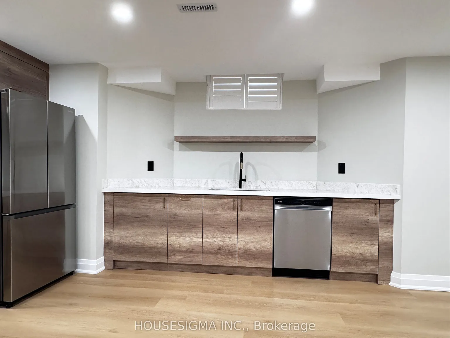 2 bed, $2,000 — Photo 1