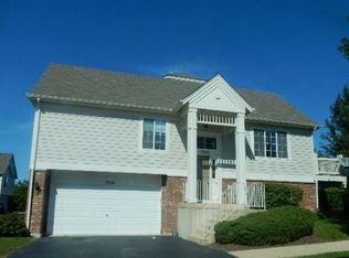 3330 Cameron Dr, Elgin, IL 60124