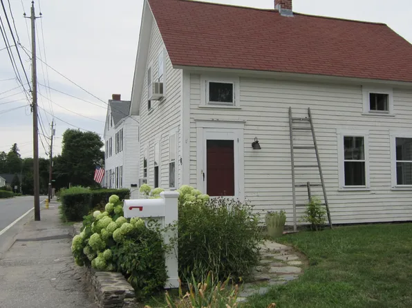 48 Vernon St, Warren, RI 02885