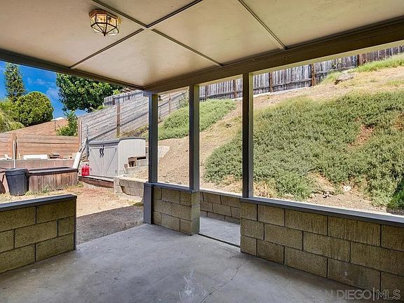5th image of 9282 Overton Ave