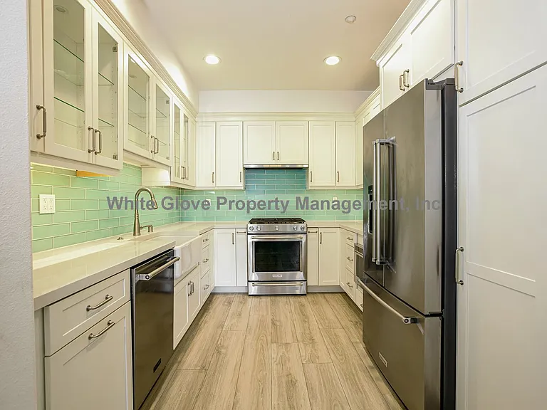 3 Elmhurst St — Photo 6
